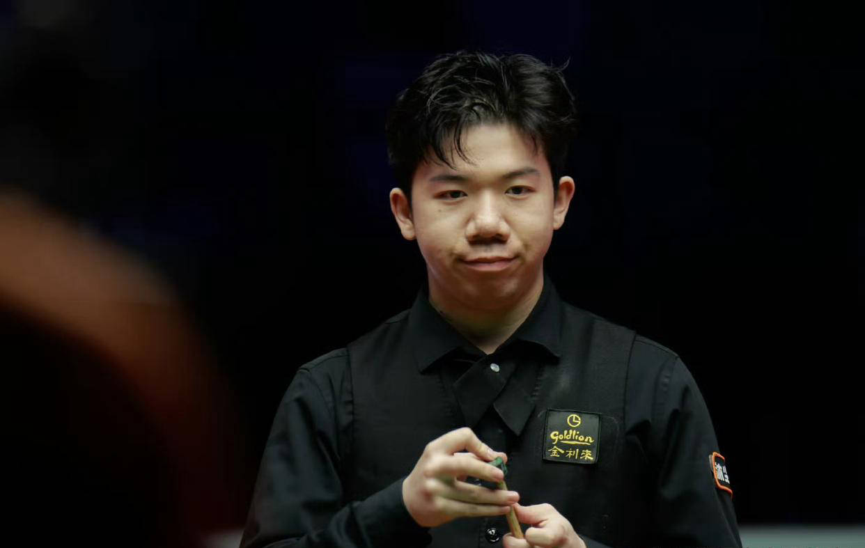 用力拍胸 用力拍胸