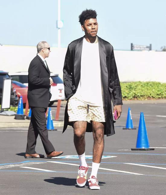 让队伍空间 让队伍空间